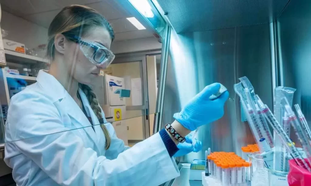 Científica laboratorio